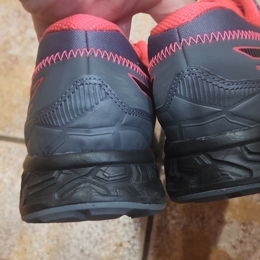 ASCIS Sonoma women's size 11.5 EUC amplifoam black pink - Picture 3 of 7